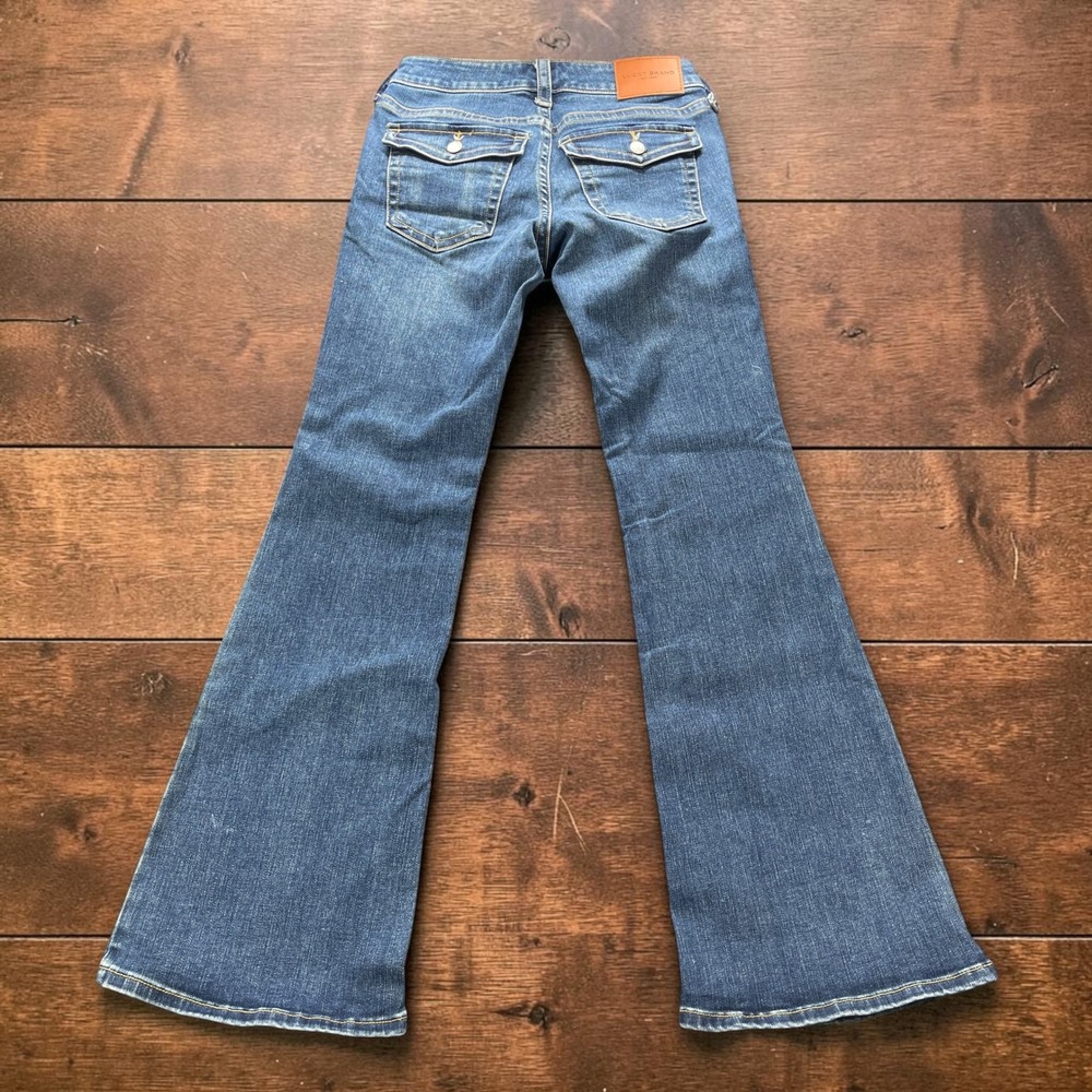 Lucky Brand Low Rise Flare Jeans Blue 2/26R Inseam 32" Flap Pocket Bell Bottoms